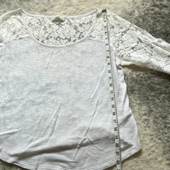 🔥4/$20 Abercrombie & Fitch Lace  Top​ - Picture 11 of 15